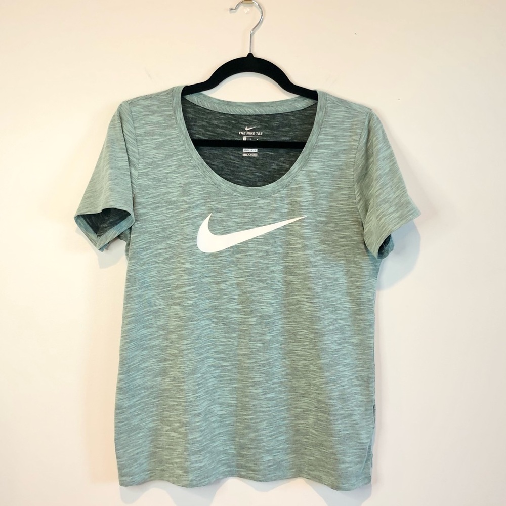 Nike Dri Fit Space Dye Scoop Neck Tee Women Mint Green Medium